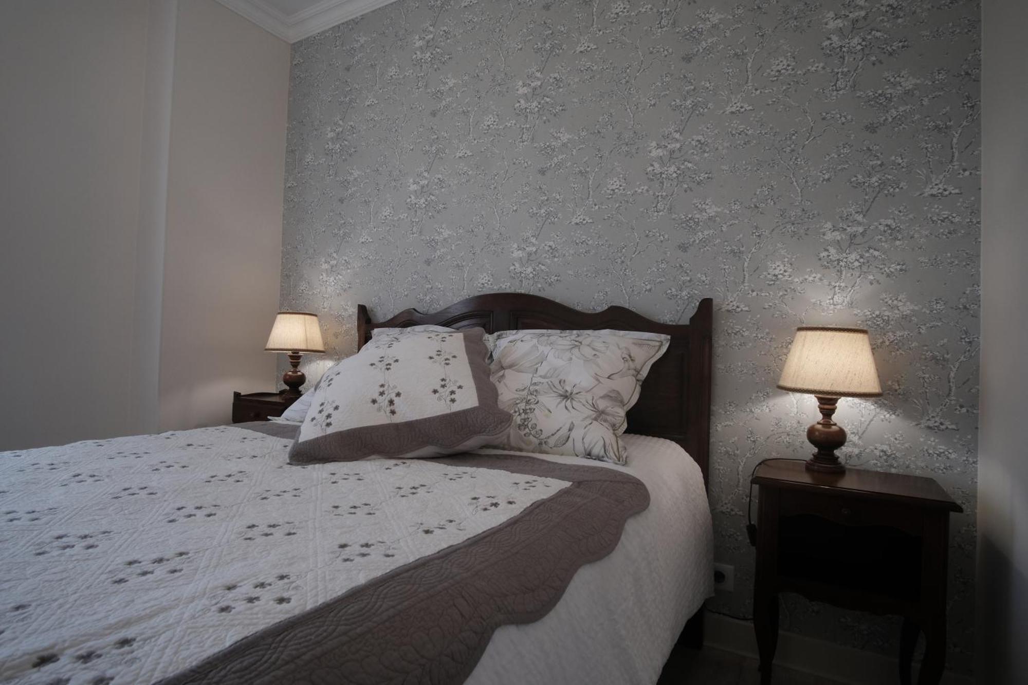 A L'Ombre Des Pommiers Hotel Ergue-Gaberic Bagian luar foto